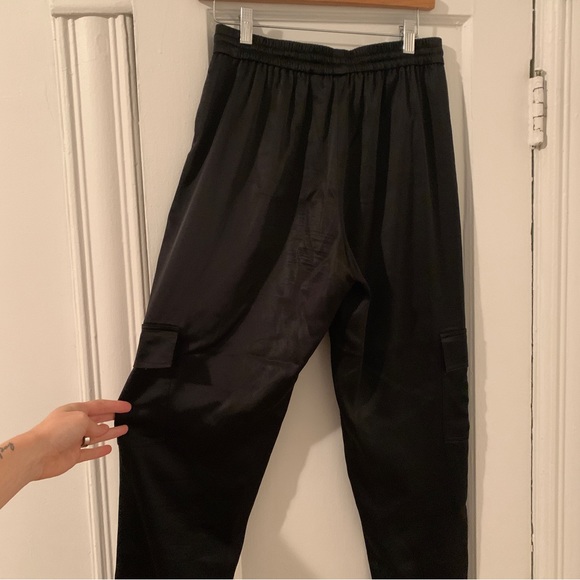 Eli Tahari Zuma Satin Cargo Jogger Pants - Small - Picture 11 of 15